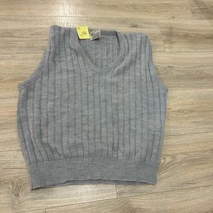 grey sweater vest Large, basically brand new